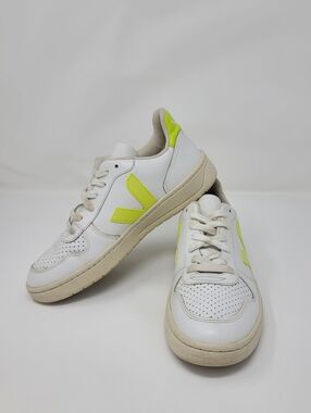 Veja V-10 Sneakers